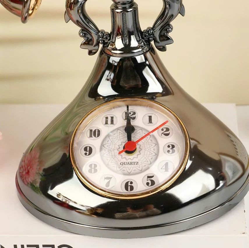 Retro Phone Clock